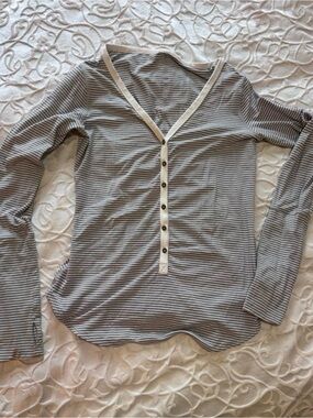 Lululemon Henley - 8